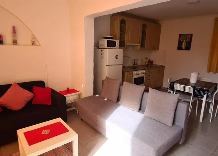 Apartament Mare 2 *